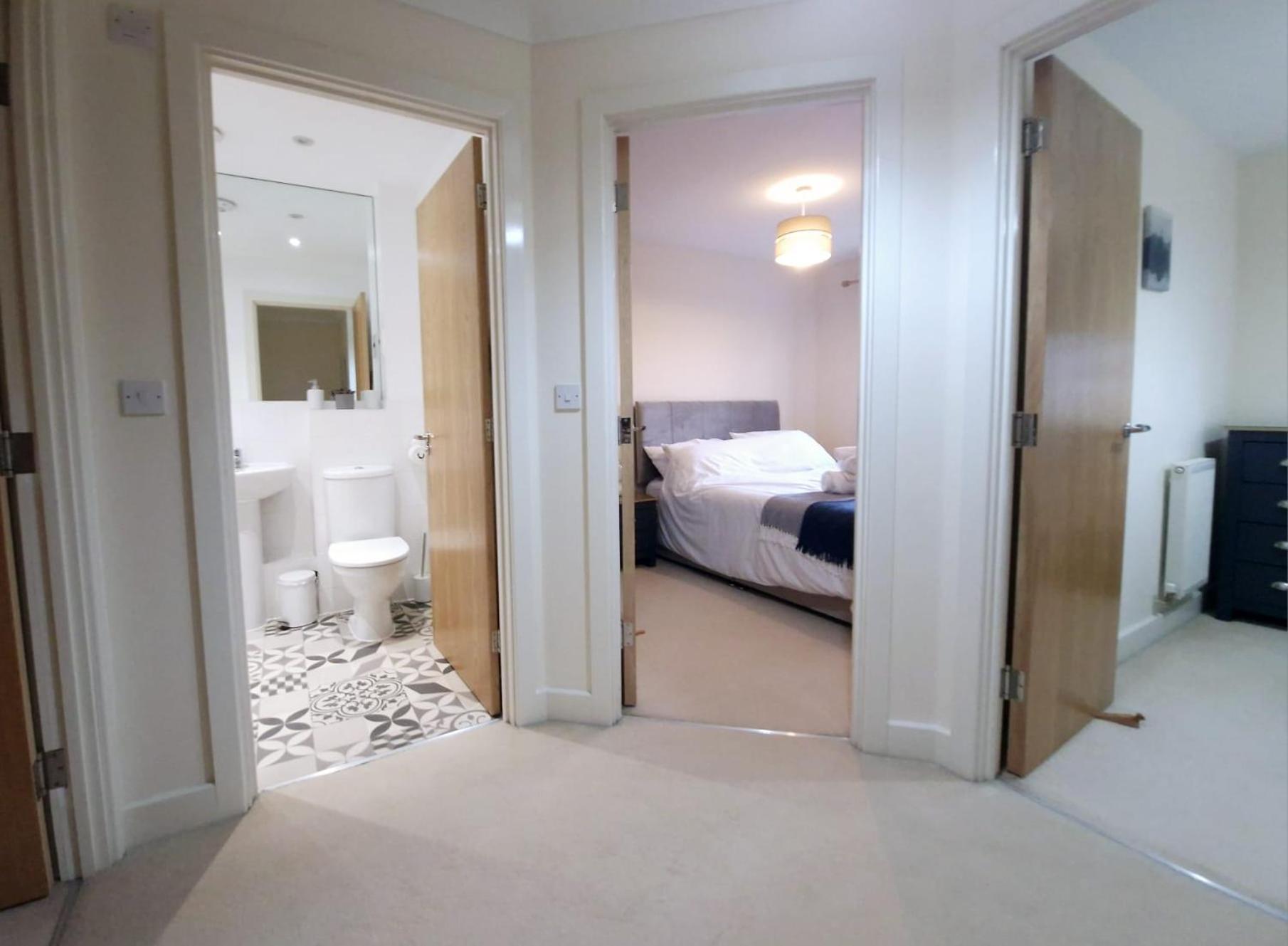 Sleeps9 Parking&Garage 17 Mins To Gatwick, 30 To London Vila Merstham Exterior foto